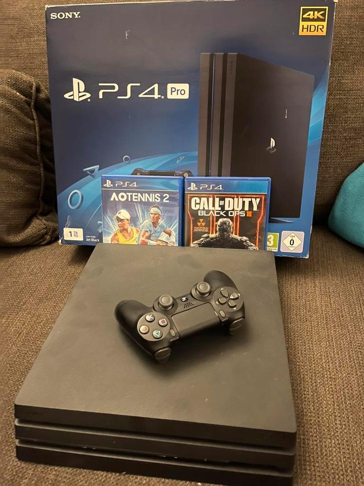Ps4 pro met black ops 3, Spelcomputers en Games, Spelcomputers | Sony PlayStation 4, Zo goed als nieuw, Pro, Met 1 controller