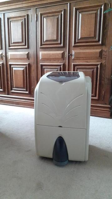 DeLonghi luchtontvochtiger DE 220 beschikbaar voor biedingen