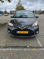 Toyota Yaris S-edition Full opties met maar 76000 op de klok, Auto's, Voorwielaandrijving, Euro 6, 4 cilinders, Bedrijf