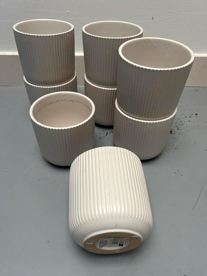 8 Witte Keramieken Potten - Diameter 12cm, Tuin en Terras, Bloempotten, Gebruikt, Aardewerk, Binnen, Minder dan 40 cm, Minder dan 25 cm