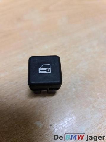 Centrale deurvergrendelingschakelaar BMW E38 E39 61318360828 beschikbaar voor biedingen