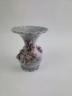Capodimonte vaasje, Antiek en Kunst, Antiek | Vazen, Ophalen of Verzenden