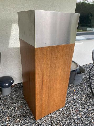 Zuil met plantenbak RVS en hout look RVS beschikbaar voor biedingen
