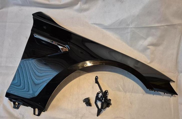 M6 BMW F06 F12 F13 SPATBORD RECHTS ORIGINEEL + KNIPPERLICHT, Auto-onderdelen, Carrosserie en Plaatwerk, Spatbord, BMW, Voor, Rechts