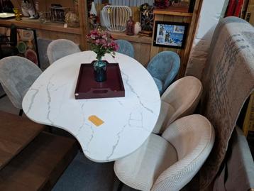 6 Nieuwe Stoelen SAMEN 390,=, 2xCreme,2xcharcoal,2xl.blauw, beschikbaar voor biedingen