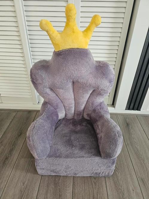 Uitklapbare stoel/ligbedje, Kinderen en Baby's, Kinderkamer | Tafels en Stoelen, Zo goed als nieuw, Stoel(en), Ophalen