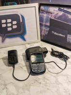 Goedwerkende vintage blackberry 8700v met hoes en oplader. Z, Ophalen of Verzenden, Zo goed als nieuw