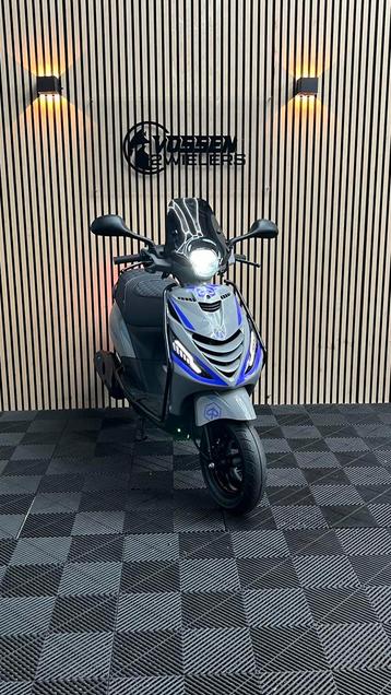 Piaggio Zip | Nardo & Purple Edition | 4000 KM beschikbaar voor biedingen
