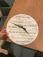Wand klok met spreuken over tijd, 40 cm glas, Huis en Inrichting, Ophalen, Gebruikt, Wandklok