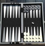 Backgammon grijs zwart leer koffer, Hobby en Vrije tijd, Gezelschapsspellen | Bordspellen, Ophalen of Verzenden, Zo goed als nieuw