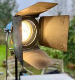 2 x ARRI 800 Redhead + 2x barndoor + Arri flightcase + bulbs, Ophalen, Gebruikt, Lamp of Flitsset