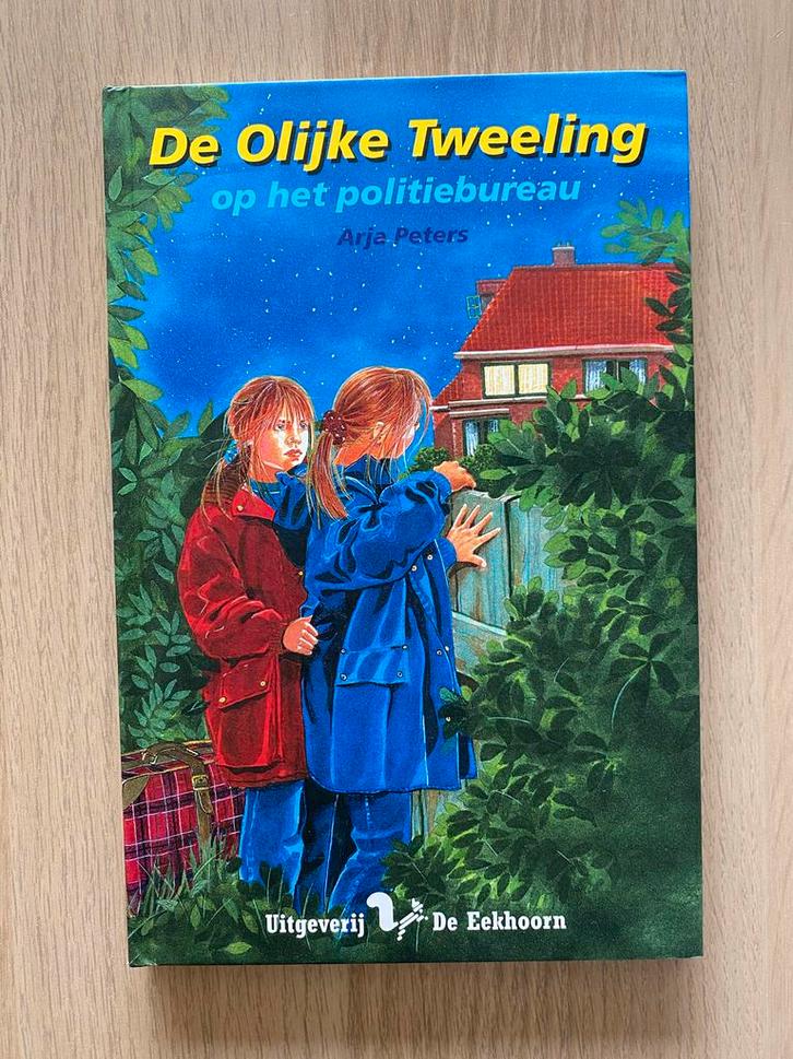 De Olijke Tweeling op het politiebureau, Boeken, Kinderboeken | Jeugd | onder 10 jaar, Gelezen, Fictie algemeen, Ophalen of Verzenden