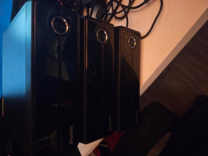 Shuttle mini pc's, Computers en Software, Desktop Pc's, Zo goed als nieuw, 3 tot 4 Ghz, SSD, Ophalen of Verzenden