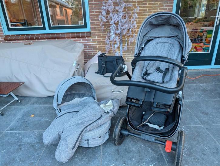 Stokke trailz, grijs reiswieg, en wandelwagen. Incl accesoir, Kinderen en Baby's, Kinderwagens en Combinaties, Overige merken