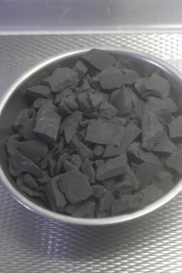 1 Kilo! SHUNGIET Watervitalisatie steentjes 1 a 4 cm. beschikbaar voor biedingen