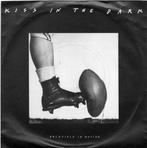 KISS IN THE DARK  -  Backfield in motion, Gebruikt, 7 inch, Single, Ophalen of Verzenden