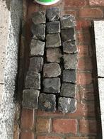 Supermooie kleine antieke afgesleten basalt keitjes +/-11x9, Gebruikt, Klinkers, Caspar@destenenman.nl, Ophalen