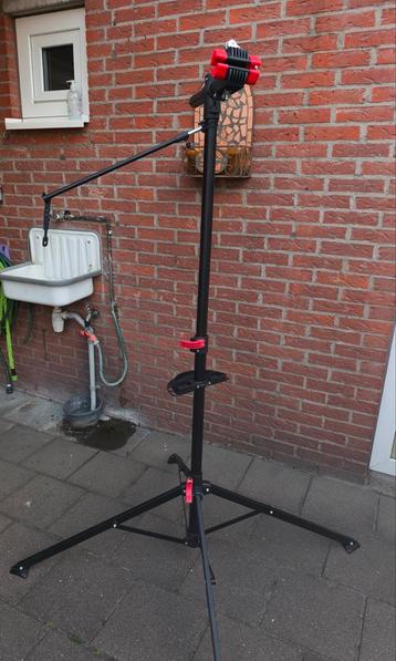 Gebruikte Decopatent Montagestandaard  - 360 Draaibaar

 beschikbaar voor biedingen