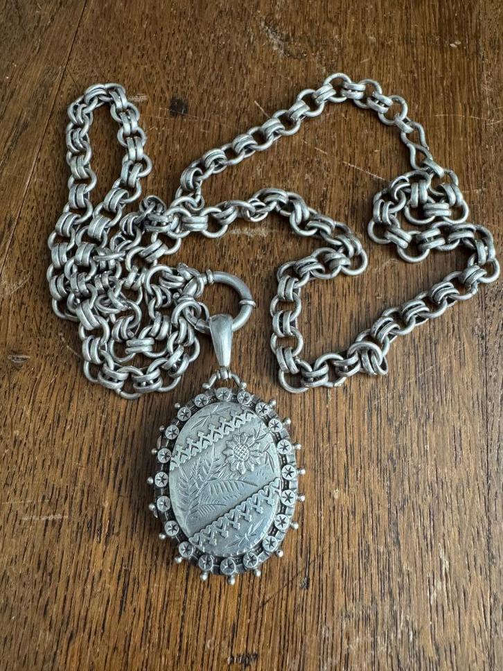 1700's Victorian Sterling Silver Necklace Locket Pendant, Sieraden, Tassen en Uiterlijk, Kettingen, Gebruikt, Zilver, Zilver, Met hanger