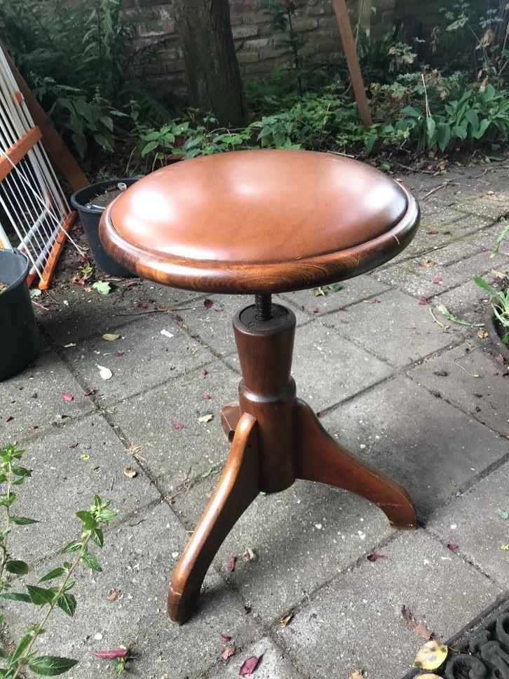 pianokruk  hoogte verstelbaar  vintage, Huis en Inrichting, Krukjes, Zo goed als nieuw, Hout, In hoogte verstelbaar, Ophalen