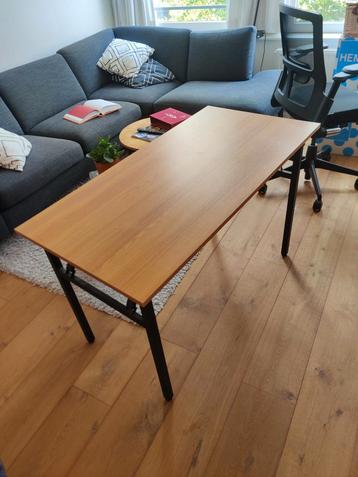 Bureau met inklapbare poten - Zo goed als nieuw! beschikbaar voor biedingen