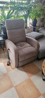 Finlandic Luxe Elektrische relax en sta op stoel F-201 taupe, Huis en Inrichting, Stoelen, Ophalen, Overige kleuren, Zo goed als nieuw