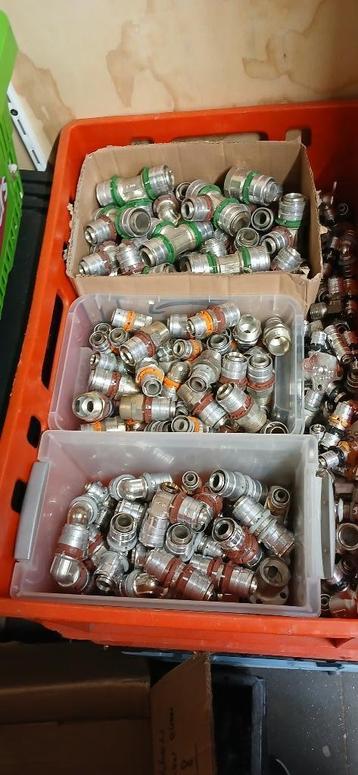 Uponor Unicore persfittingen perskoppelingen pershulpstukken beschikbaar voor biedingen