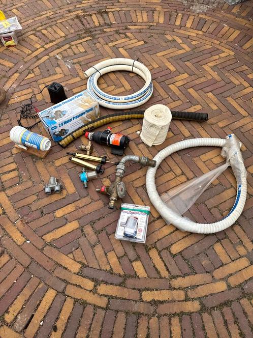 Camper Accessoires - Waterpomp, Slangen, Filters, Caravans en Kamperen, Camper-accessoires, Gebruikt, Ophalen