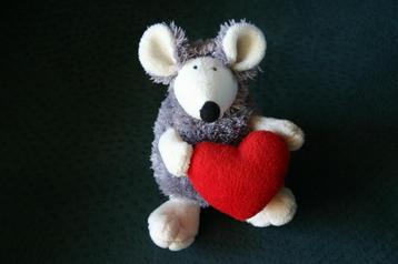 Valentijn Knuffel met rood hartje voor je grote liefde beschikbaar voor biedingen