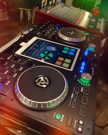 Betaalbare DJ voor elke party en feestelijk event beschikbaar voor biedingen