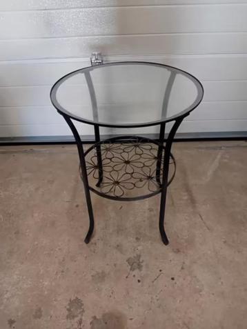 tuintafel bijzettafeltje ijzeren met glas plaat tafel beschikbaar voor biedingen