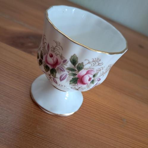 4 eierdoppen Royal Albert, Masons's, Wiesengrund&Bergeshoehn, Antiek en Kunst, Antiek | Servies los, Ophalen of Verzenden