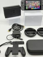 NINTENDO SWITCH NIEUW MODEL 2023 V2 MARIO KART+STUURTJES, Spelcomputers en Games, Spelcomputers | Nintendo Switch, Met 2 controllers