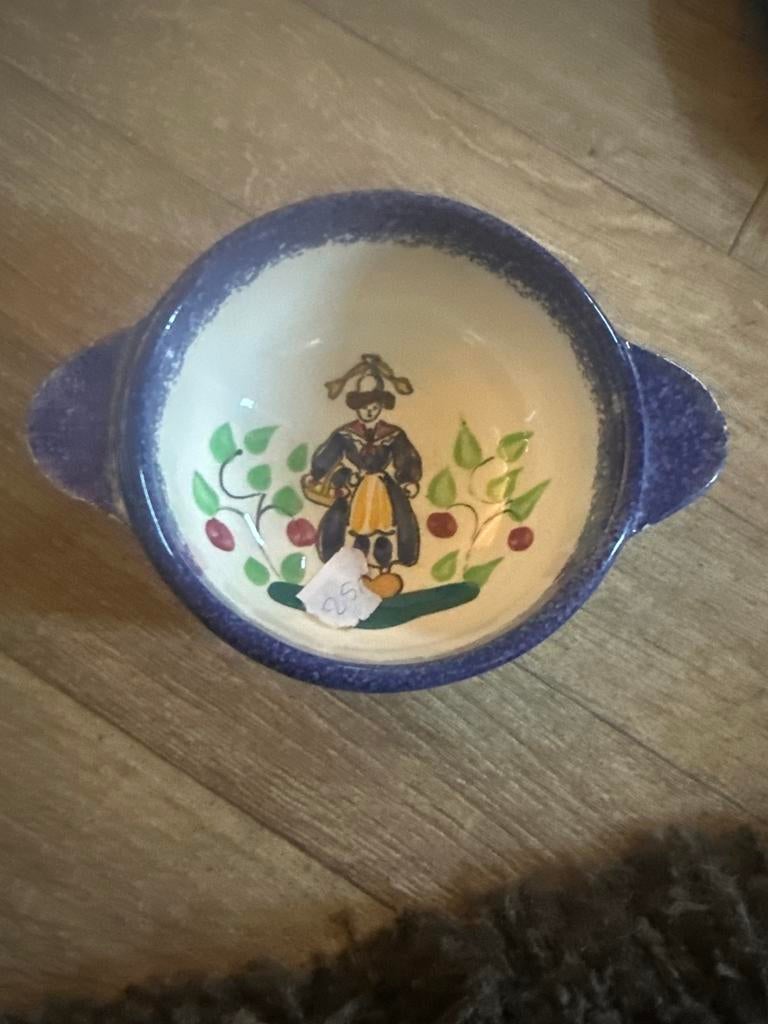 Vintage aardewerk schaal met handgeschilderd tafereel, Ophalen of Verzenden, Gebruikt, Gebruiksvoorwerp