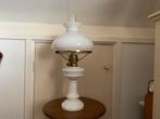 Antieke staande opaline olielamp, Antiek en Kunst, Antiek | Lampen, Ophalen of Verzenden