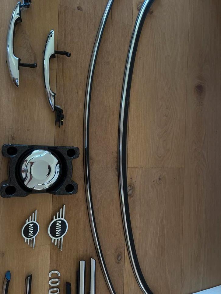 Mini Cooper S (2021)chrome sierlijsten, emblem, tankdop etc., Auto-onderdelen, Overige Auto-onderdelen, Mini, Nieuw, Ophalen of Verzenden