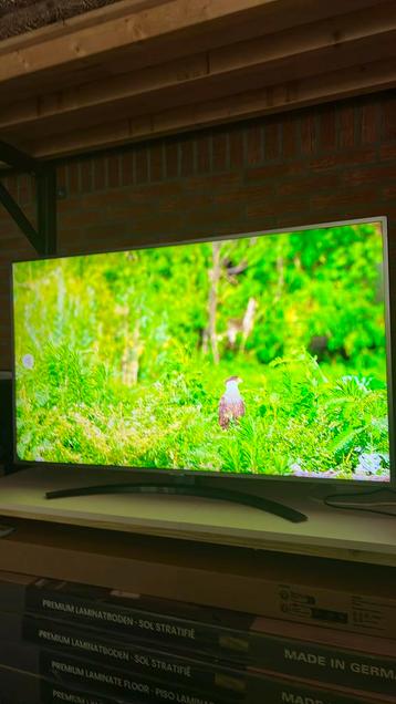 Samsung UHD 4K smart tv 50 inch Magic Remote beschikbaar voor biedingen
