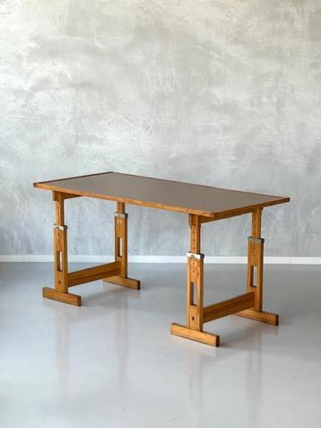 Jaren 70 buro trestle desk pine vintage bureau retro tafel beschikbaar voor biedingen
