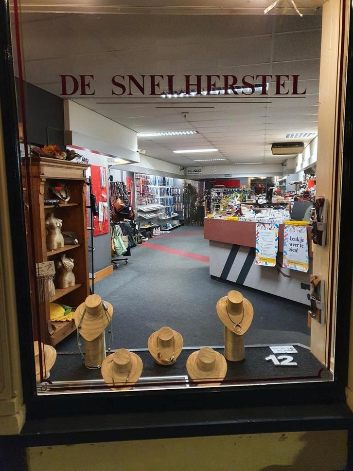 Ter overname complete Schoenmakerij De Snelherstel, Zakelijke goederen, Exploitaties en Overnames
