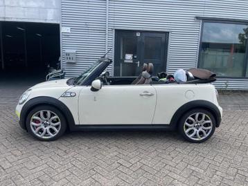 Mini 1.6 John Cooper Works Cabrio 2009 Wit beschikbaar voor biedingen