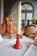 mooie nieuwe Rode Zweedse houten kandelaar  10,5 cm hoog, Ophalen of Verzenden, Nieuw