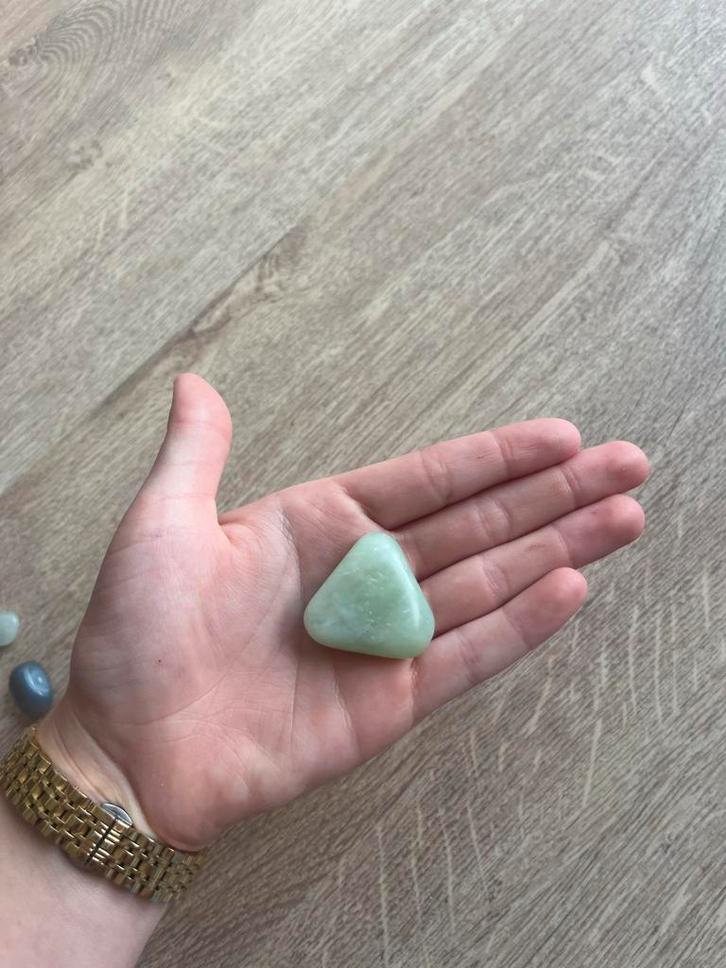 Groene Driehoek Edelsteen - Perfecte Staat, Sieraden, Tassen en Uiterlijk, Edelstenen, Zo goed als nieuw, Ophalen