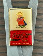 Coca-Cola Speldje met Meisje - Vintage 1991 LOOC, Verzamelen, Verzenden, Gebruikt, Merk, Speldje of Pin