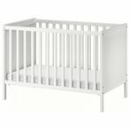 IKEA SUNDVIK babybedje + matras, Kinderen en Baby's, Babywiegjes en Ledikanten, Ophalen, Zo goed als nieuw, Ledikant