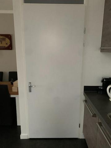 Opdekdeur beschikbaar voor biedingen