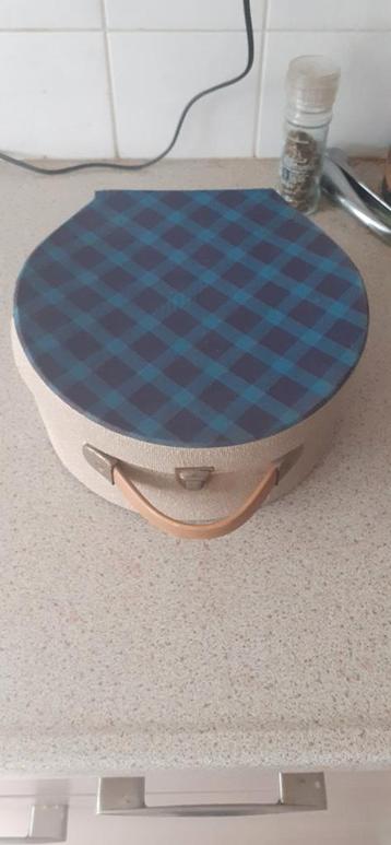 koffertje  beschikbaar voor biedingen