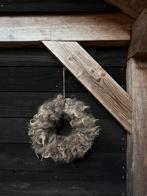 Wol krans, Huis en Inrichting, Woonaccessoires | Kransen, Ophalen of Verzenden, Zo goed als nieuw