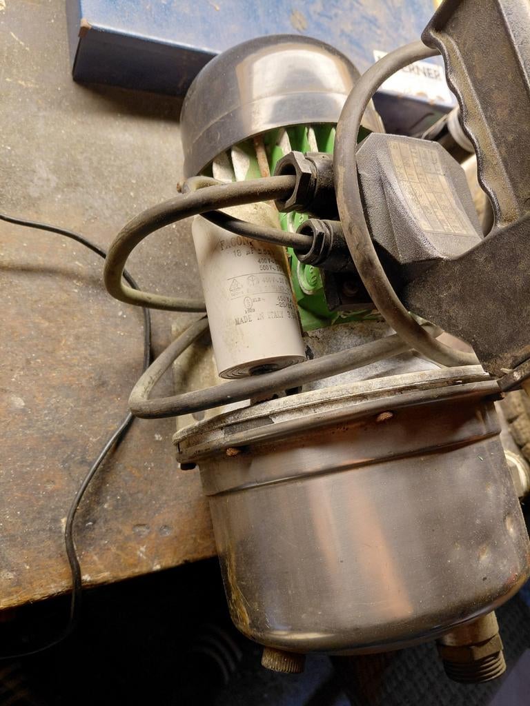 Waterpomp in goede staat, Ophalen of Verzenden, Zo goed als nieuw