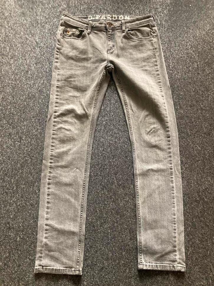 Grijze dames spijkerbroek, maat M, zeer goede staat, Kleding | Dames, Spijkerbroeken en Jeans, Zo goed als nieuw, W30 - W32 (confectie 38/40)