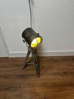 Industriële Lamp met Driehoekspoten, Ophalen, Zo goed als nieuw, Metaal, Minder dan 100 cm